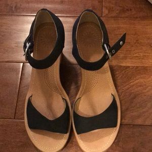 Ugg women sandal size 8